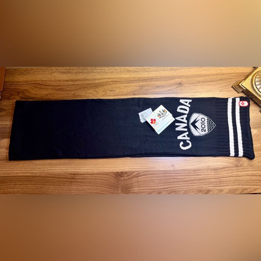 Hudson's Bay Company 2010 Canada Olympic Scarf-Black&Grey